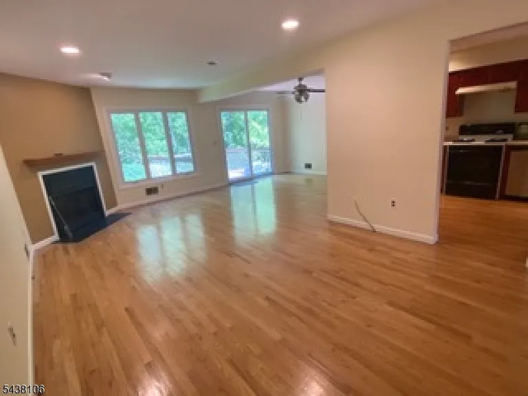 8 Stockton Ct — Photo 6