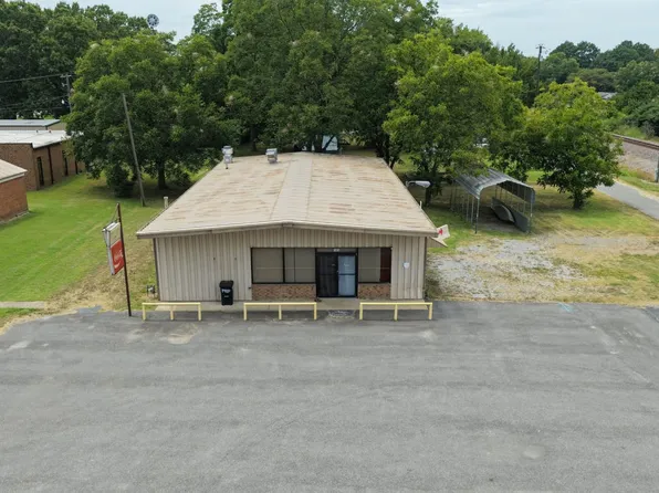 105 N Main St, Patterson, AR 72123
