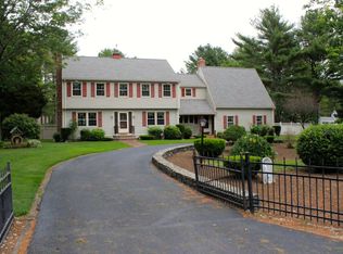 344 Walnut Plain Rd, Rochester, MA 02770