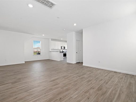 5th image of 1021 Laguna Edge Dr