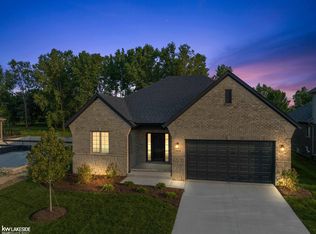 16548 Via Villagio, Macomb, MI 48042