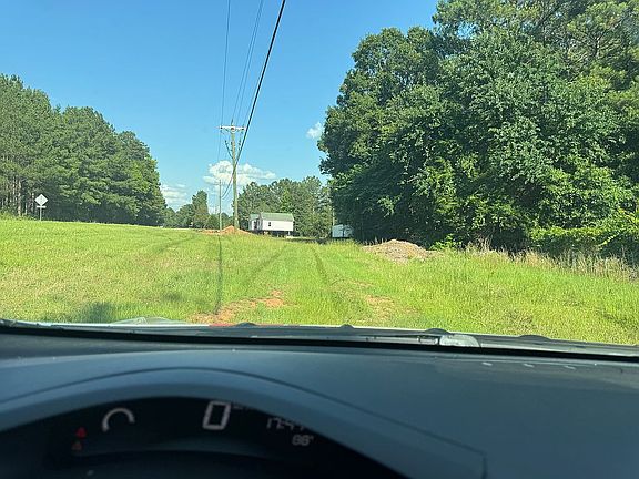 5th image of 4156 Barnett Shoals Rd