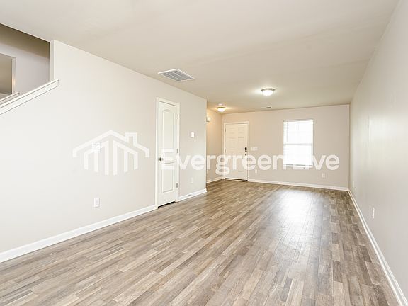 4th image of 218 Glenoaks Dr