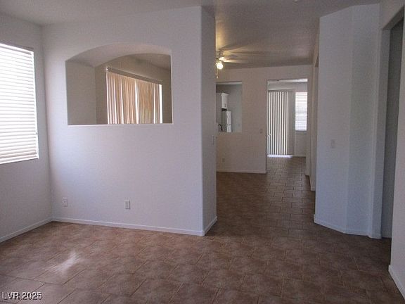 3rd image of 3432 Mountain Park St