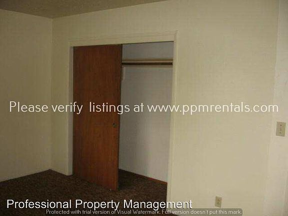 3rd image of 1496 Railroad Dr