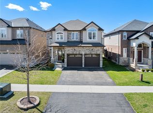 106 Lampman Dr, Grimsby, ON L3M0E7