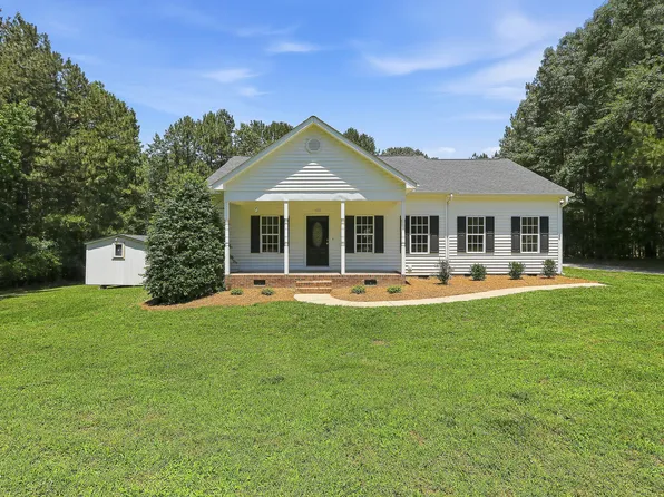 100 Fire Thorne Ln, Fuquay Varina, NC 27526