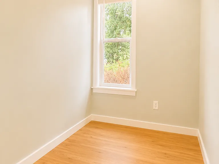 3265 N Interstate Ave #2 — Photo 16