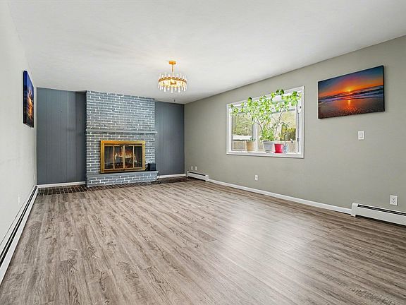 4th image of 23371 Marydale Dr