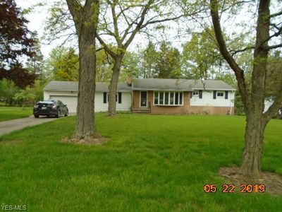 8490 Parkdale Dr, North Royalton, OH, 44133
