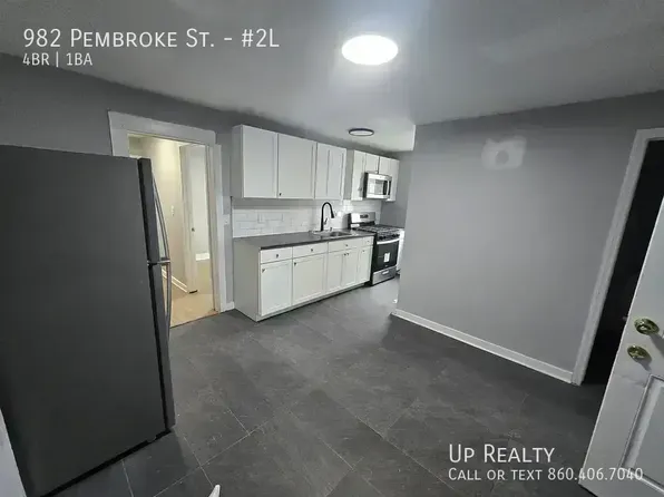 982 Pembroke St #2L, Bridgeport, CT 06608