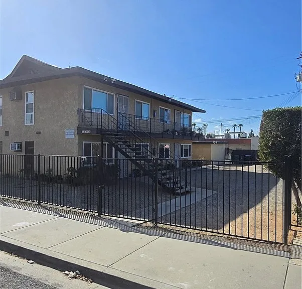 22557 Adrienne Ave — Photo 17