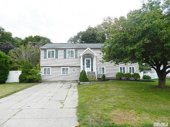 2nd image of 54 Munson Ln