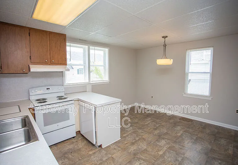 509 S Main St #B — Photo 8