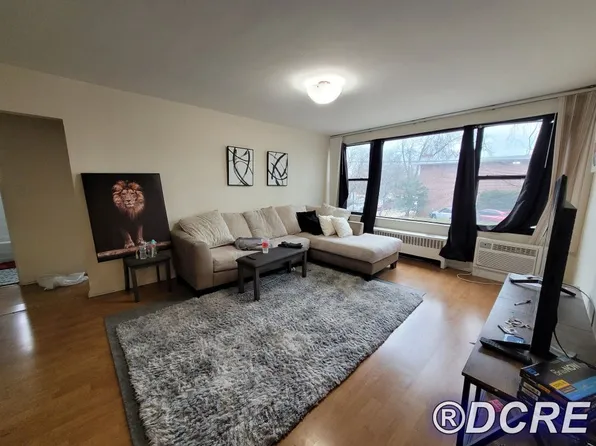 2013 W Morse Ave, Chicago, IL 60645