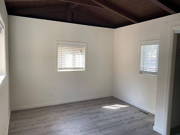 4th image of 4425 Lazy Ln