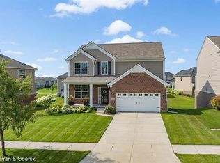 30141 Macintosh Ln, New Hudson, MI