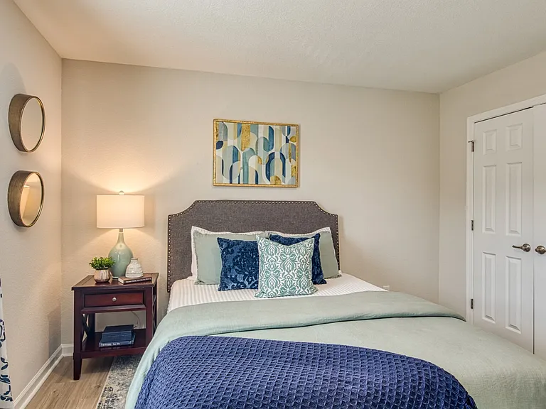 Hillpoint Preserve Townhome Apartments — Photo 22