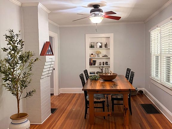 5th image of 655 N May St