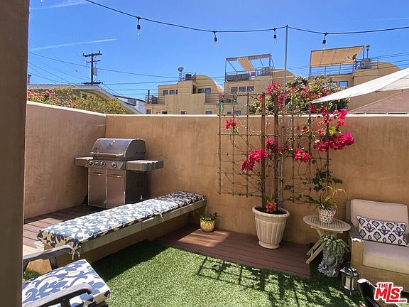 5th image of 126 Pacific St Unit 3