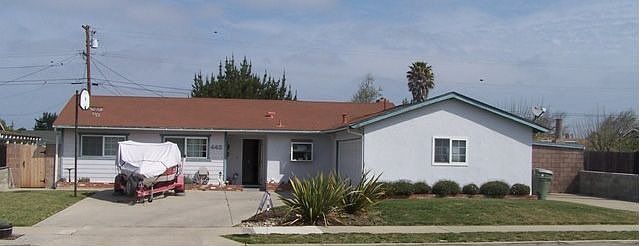 RV parking at right of home