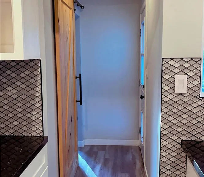 5779 Enfield Ave — Photo 25