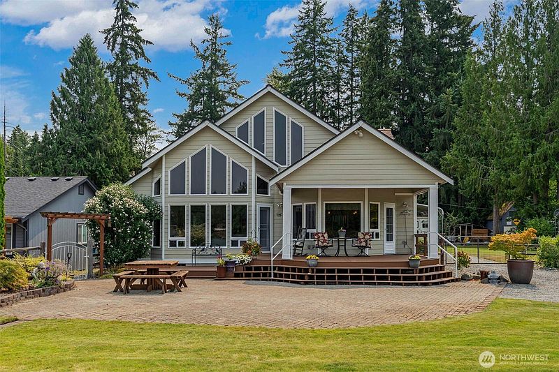 2nd image of 32608 Benbow Drive E