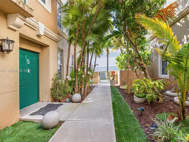 2067 S Ocean Dr #Townhouse 5 — Photo 22