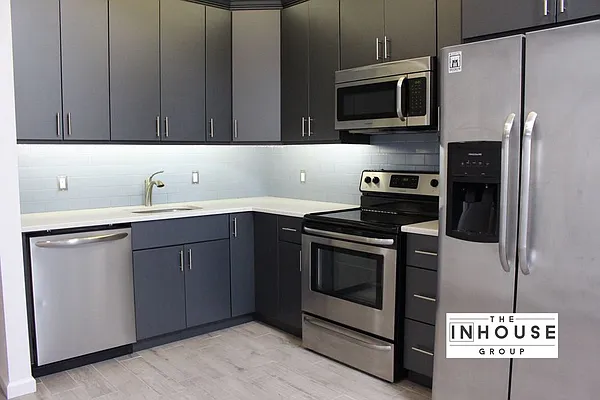 Rented by The InHouse Group | media 11