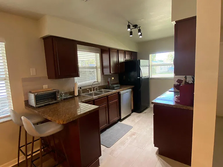 1718 W Palmetto St — Photo 11