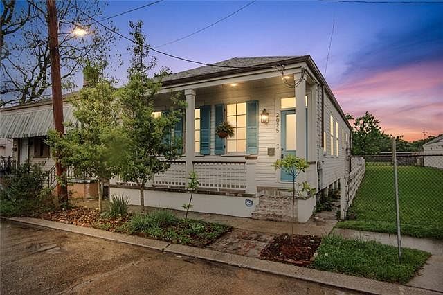 1st image of 2025 1st St