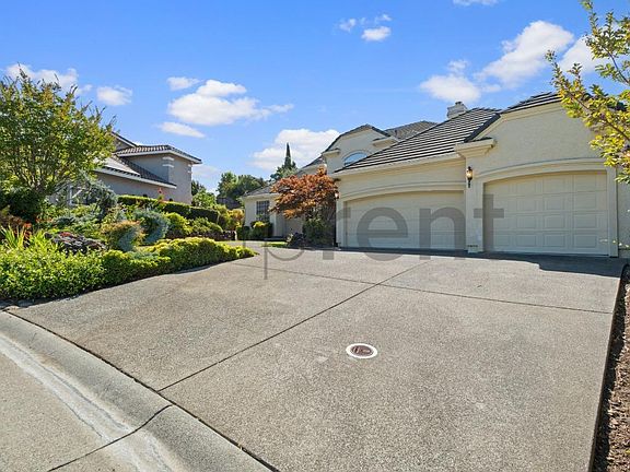 2nd image of 2552 Cotswold Hill Dr