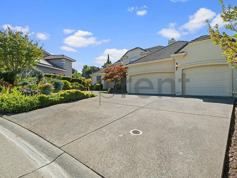 2552 Cotswold Hill Dr — Photo 2