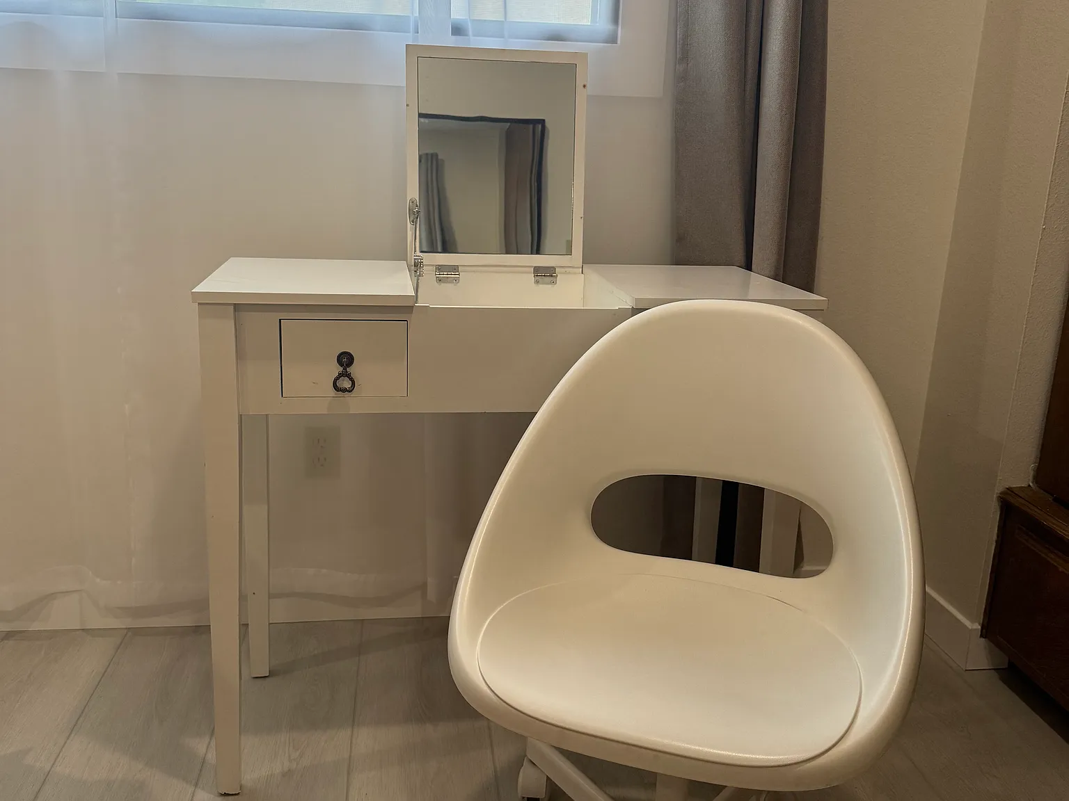 1 bed, 576 sqft, $2,100 — Photo 3