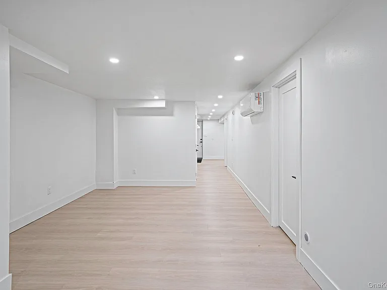 2386 New York Ave #2 — Photo 6