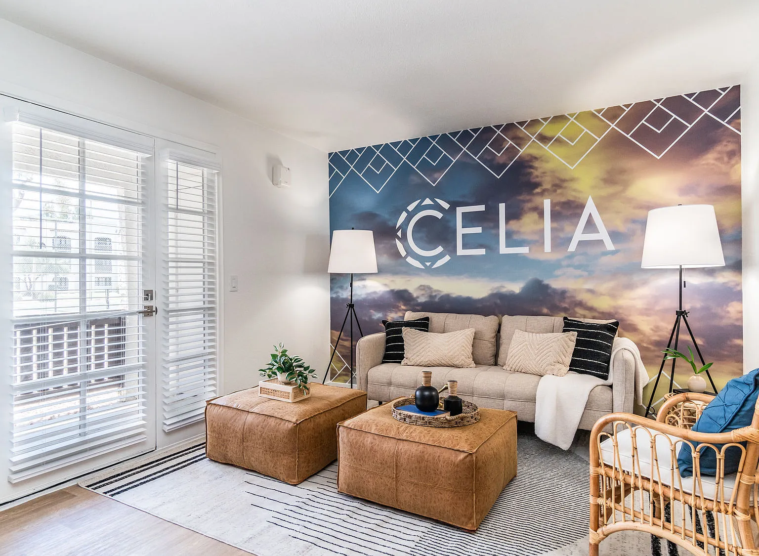 Celia — Photo 2