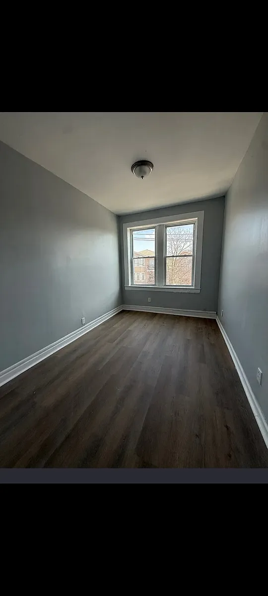 Building Photo - 729 S 13th St #1L