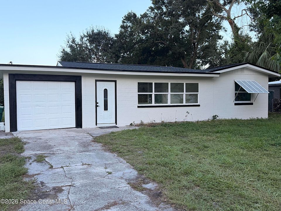 1st image of 220 Stephenson Dr
