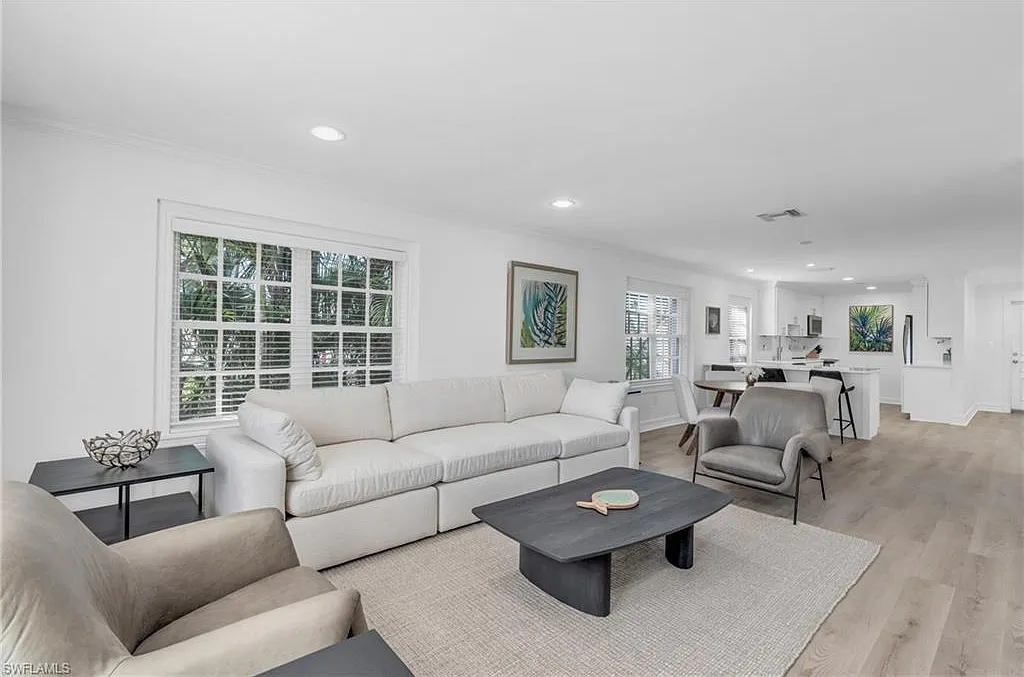 2 bed, 2.0 bath, 1400 sqft, $7,500 — Photo 3