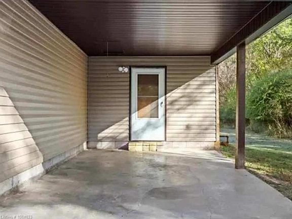 3rd image of 1201 E McKenzie Ave