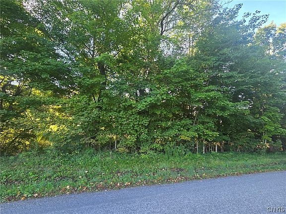 3rd image of 885 Kibby Road