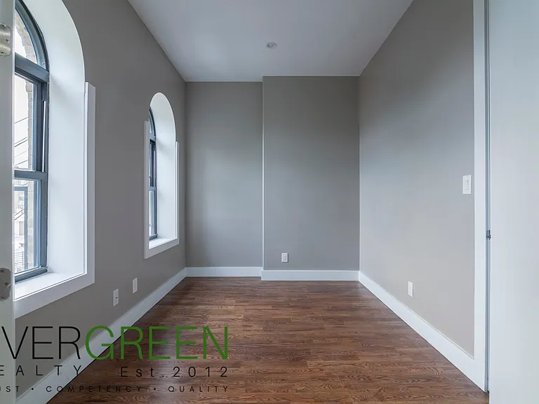 89 Grattan St #3F — Photo 6