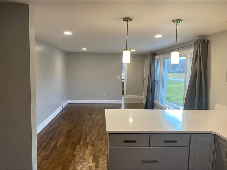 1570 Baker Rd — Photo 10