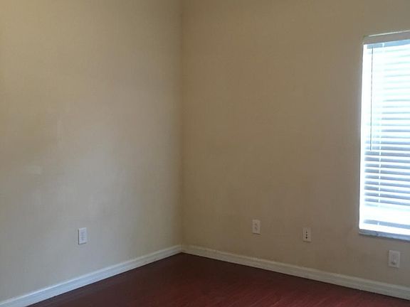 4th image of 5042 Tempic Dr