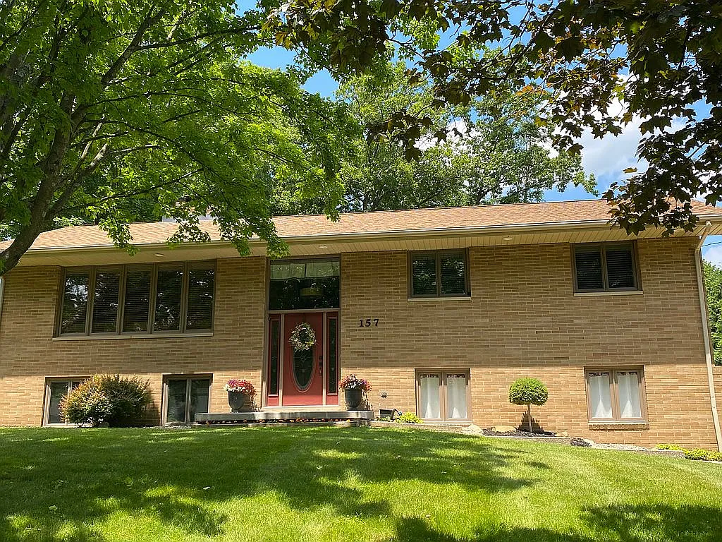 157 Minwood Ave photo 1