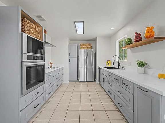 5th image of 21161 Santa Barbara Dr