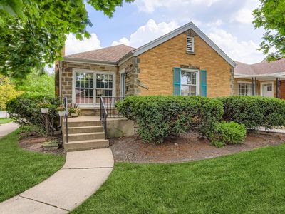 6157 N Lenox Ave, Chicago, IL, 60646