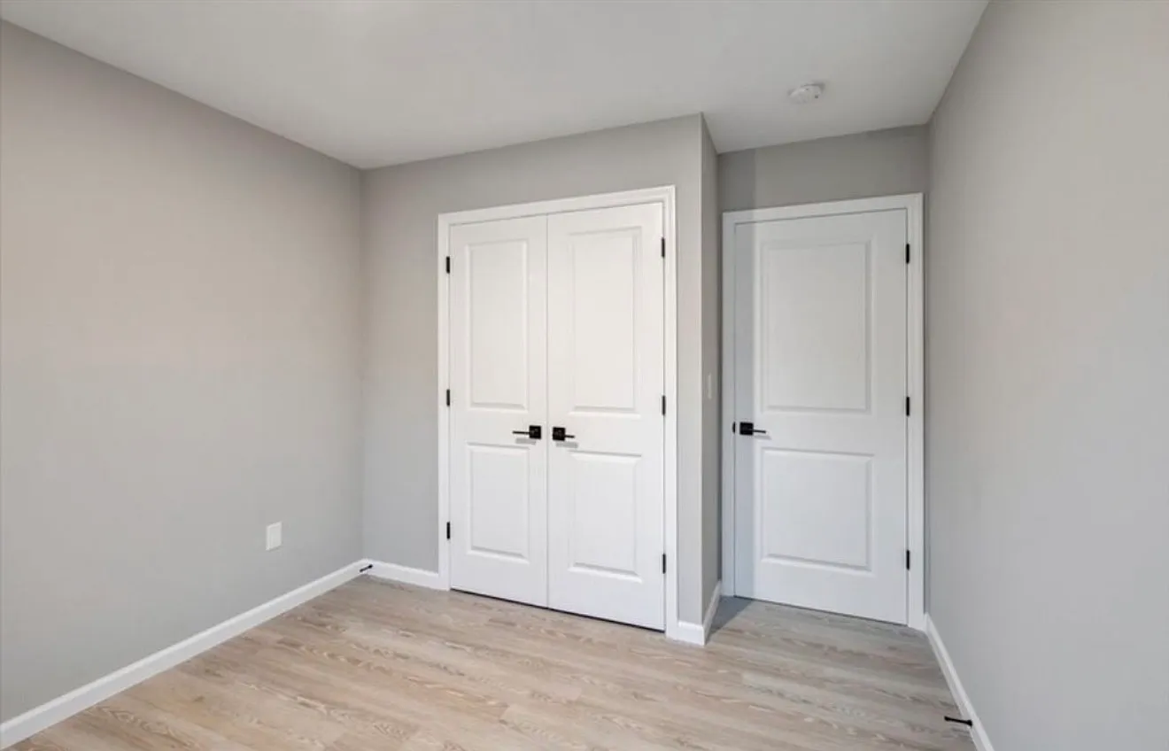 3 bed, 1300 sqft, $2,900 — Photo 4