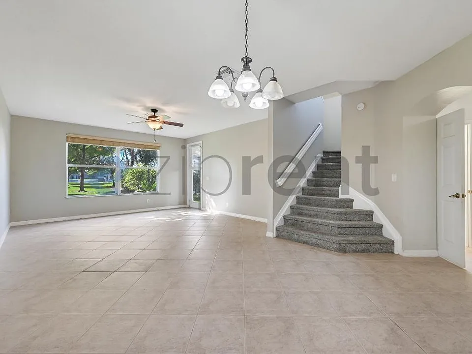 3158 Antica St