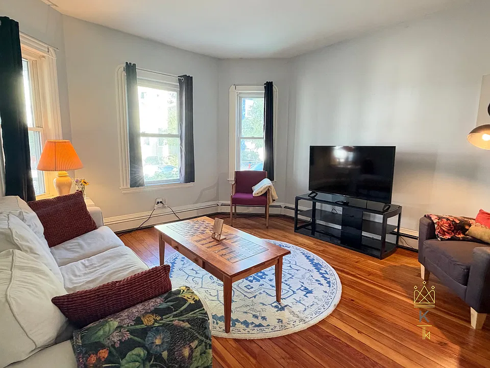 37 Charnwood Rd